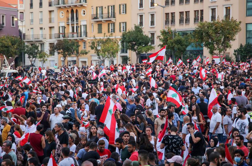 لبنان بين المقاومة والدبلوماسية: المجتمع اللبناني يحدد أولويات الدفاع عن الوطن