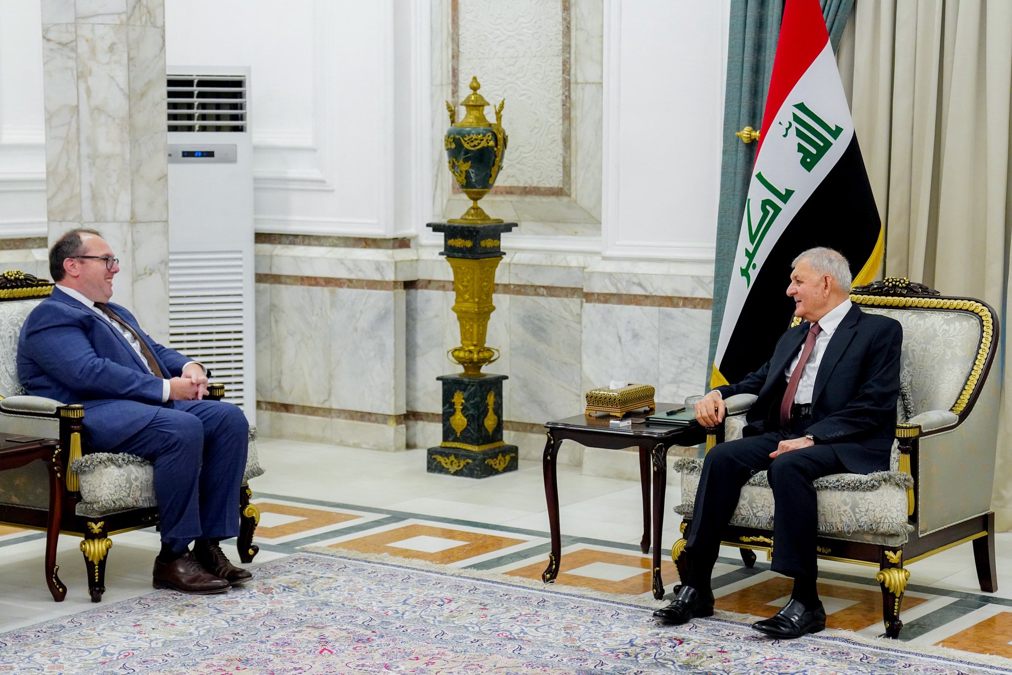 خلال لقائه مع الرئيس العراقي